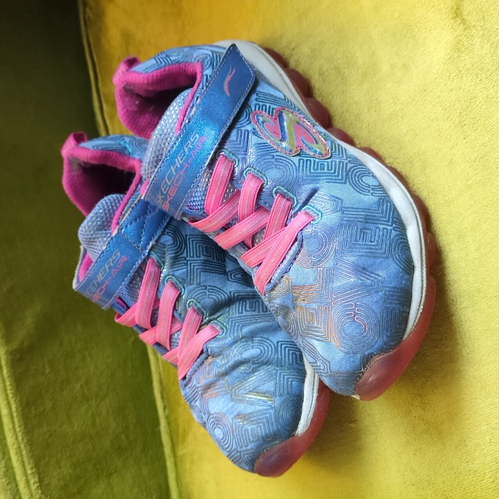 Sketchers 3 "love" print